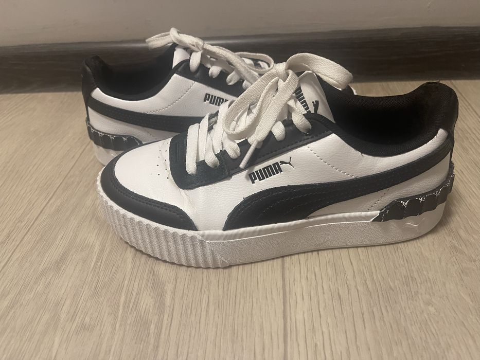 Жіночі кросівки Puma 37 розмір (23 см) чорно-білі