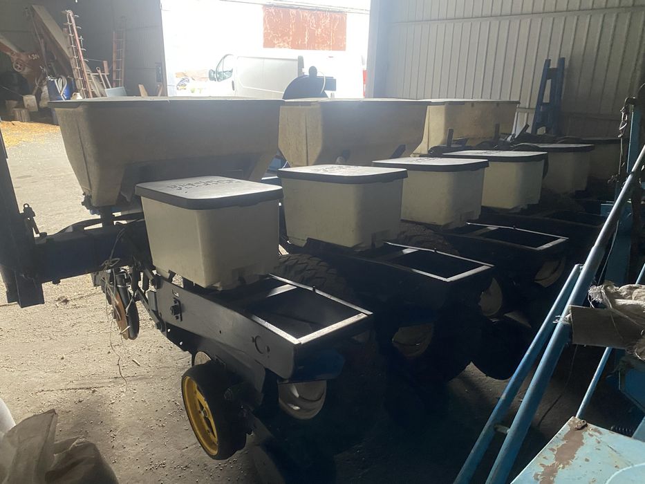 Kinze 2000 Precision Planting vSet 2