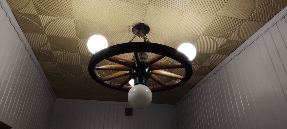 Lampa żyrandol koło wozu drewniany rustykalny vintage