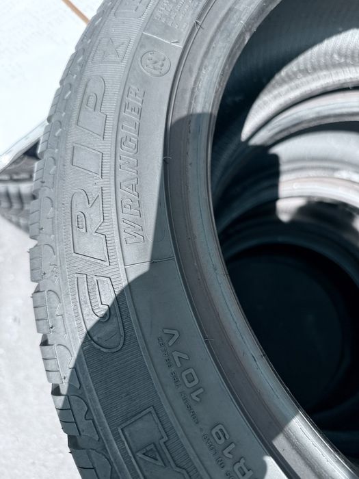 255 50 19 Goodyear Ultragrip Wrangler RSC 90% 2024 Шини Зима
