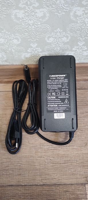блок живлення питания зарядка 52v 4A, 14s kugoo g1, dualtron like bike