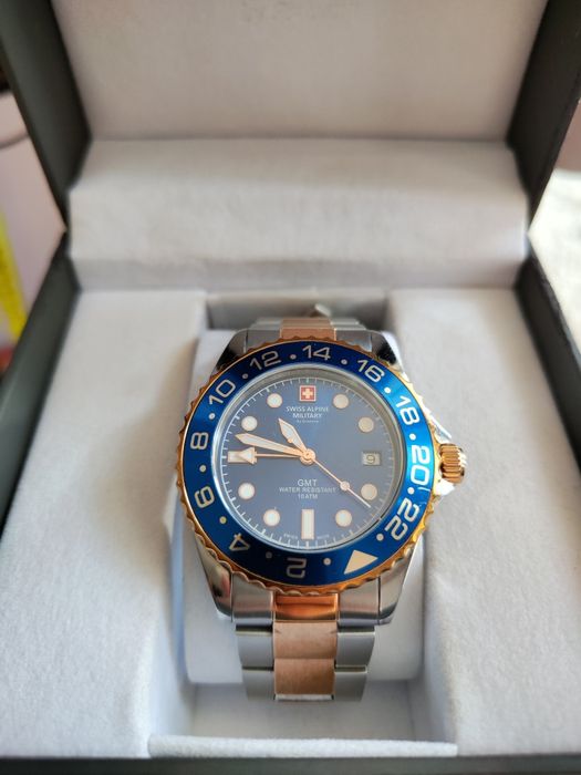 Швейцарський годинник Swiss Alpine Military by Grovana GMT (7052.1MG) Оригінал