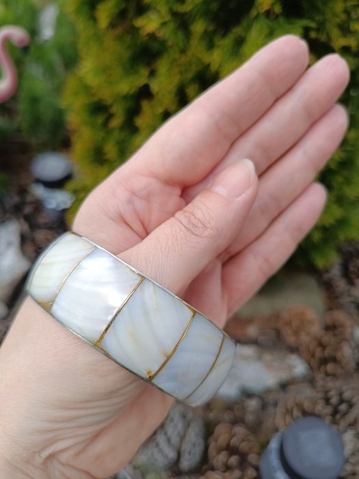 Bransoleta z masą perłową