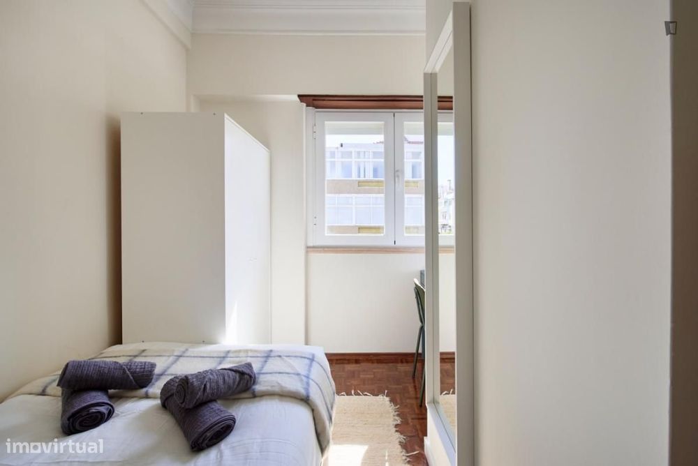 Quarto - localizado em Alvalade Lisbon