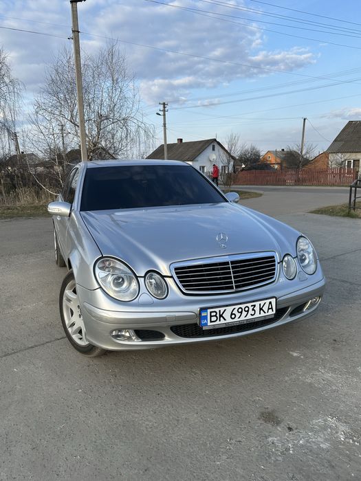 Продам W211 e270