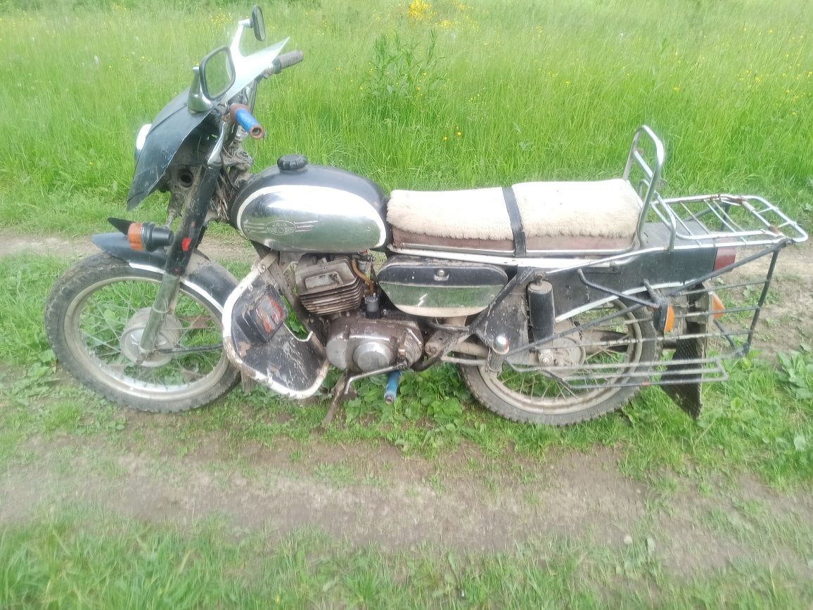 В Германии переделали старый советский мотоцикл в стильный электробайк (фото)