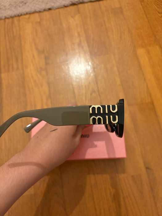 Oculos de Sol MIU MIU