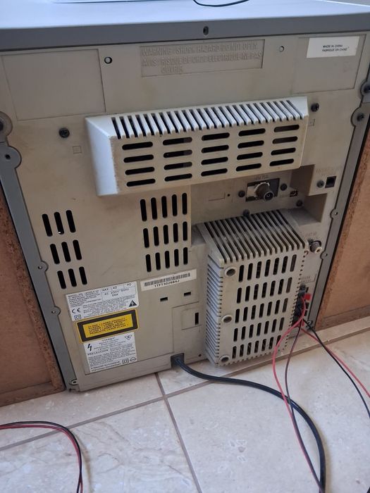Wieża stereo Samsung MAX-L42 z głośnikami