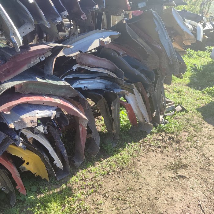 Крила передні до різних авто