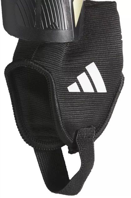 Футбольні щитки від adidas розмір L