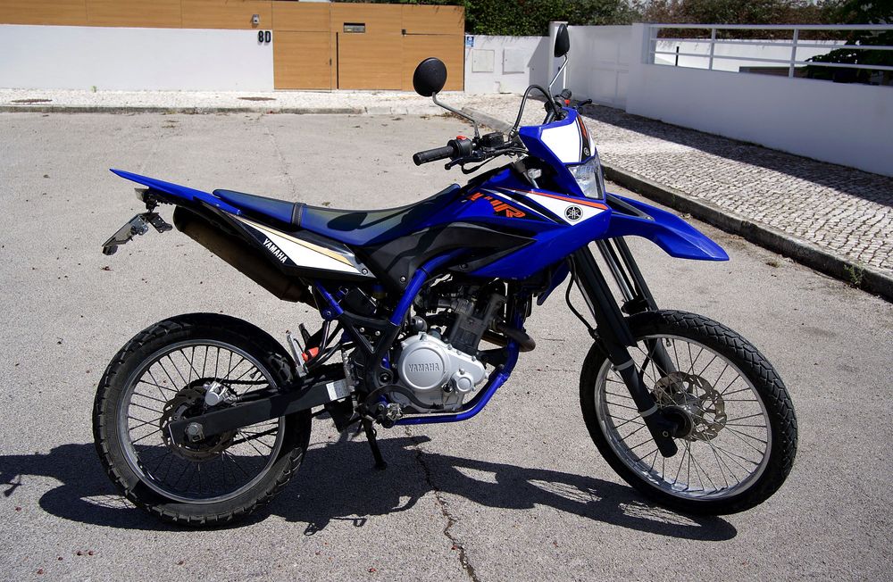 Yamaha WR125R 2009 – apenas 13.107 km, sempre em garagem