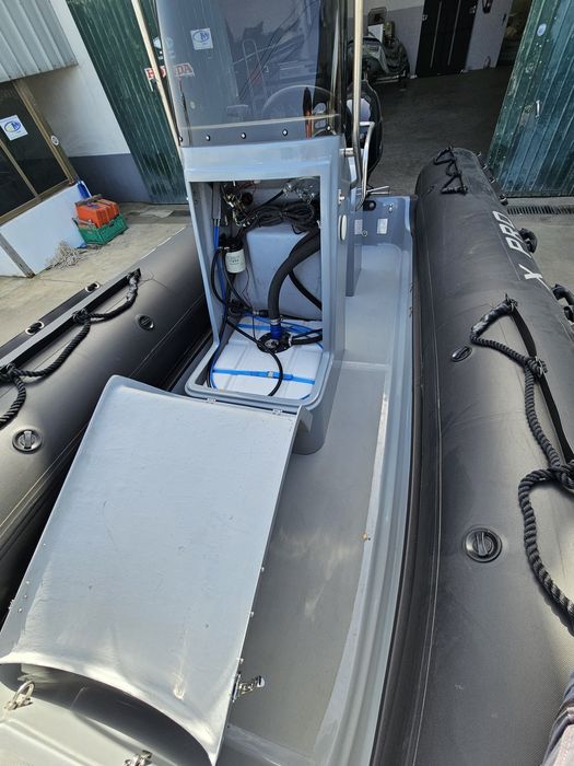 Semi-rigido 3D tender