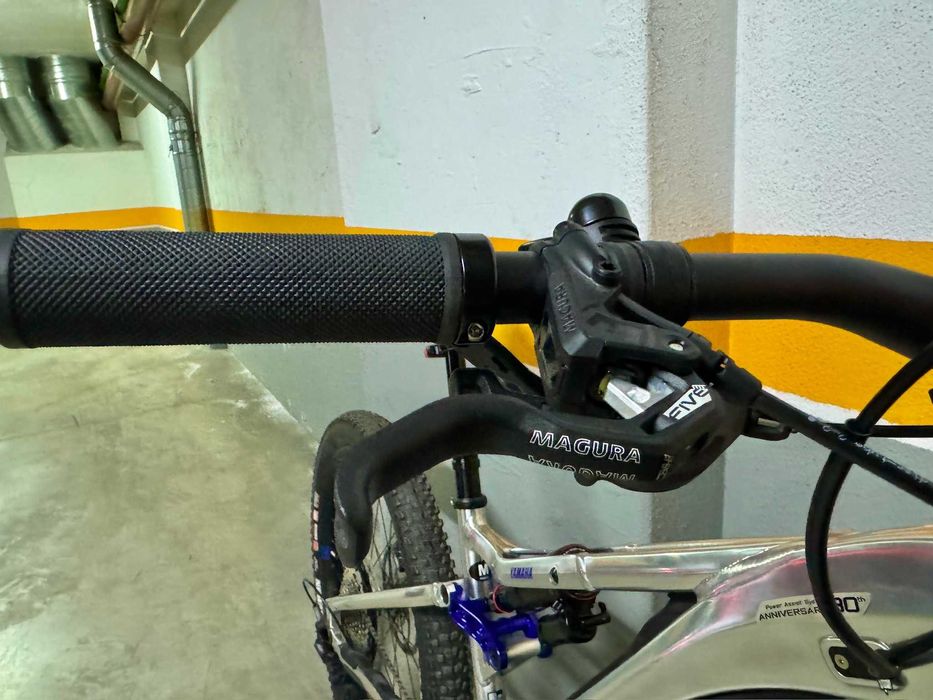 Bicicleta elétrica Yamaha Moro 07  - Edição Limitada 30ºAniversário