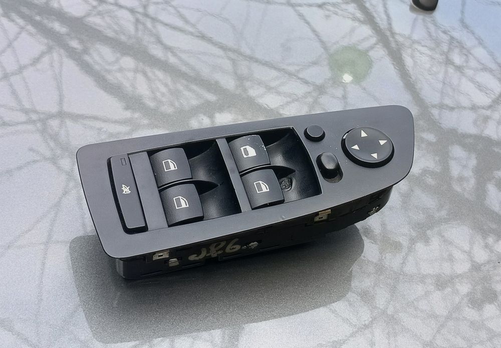 Comando / botão do elevador vidro frente esquerdo Bmw Serie-1 (E87)