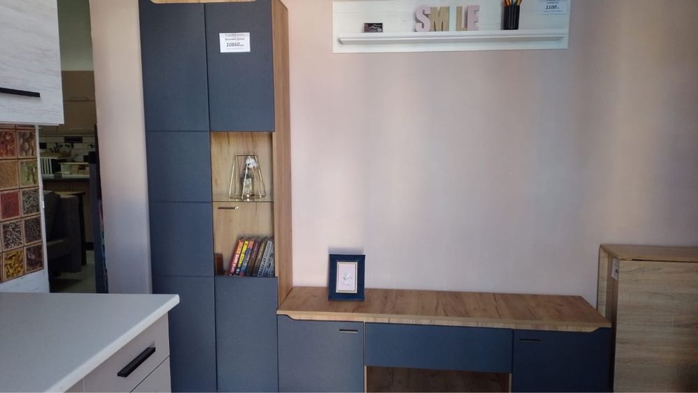 Роззпродаж меблів