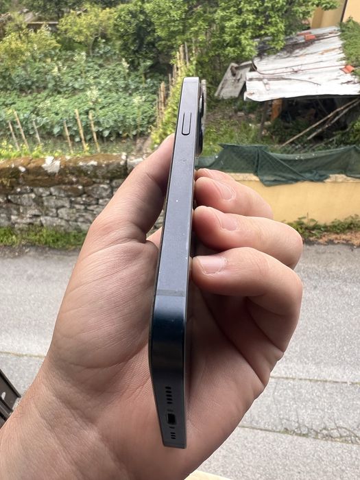 Iphone 13 midnight blue