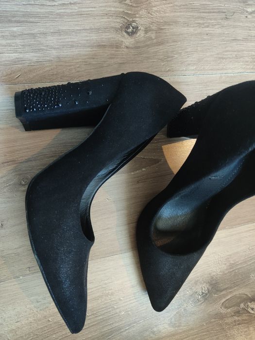 Czółenka na słupku