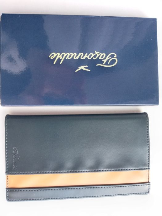 Красивый блокнот Faconnable.