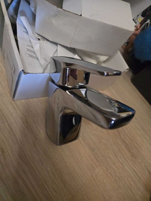 Kran umywalkowy łazienka rozmiar M