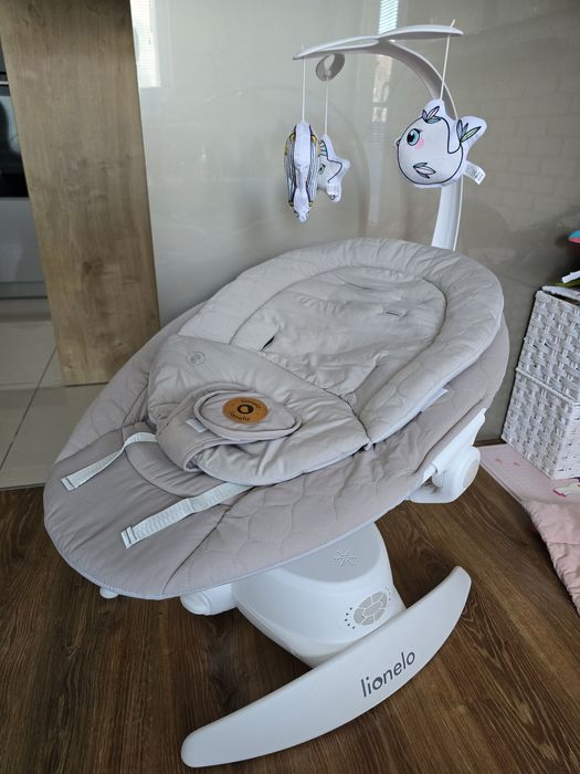 Bujaczek, bujak, leżaczek Lionelo