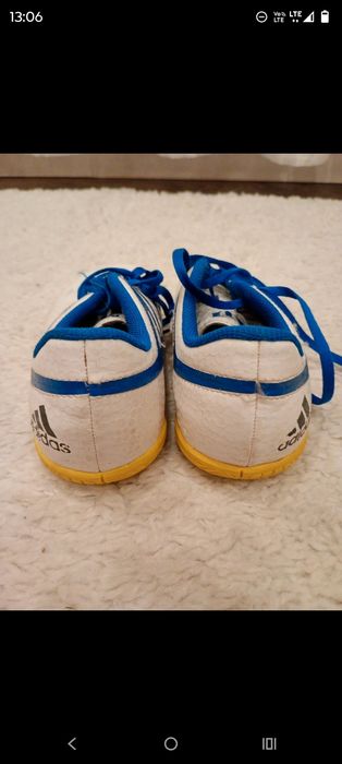 Halówki piłkarskie adidas
