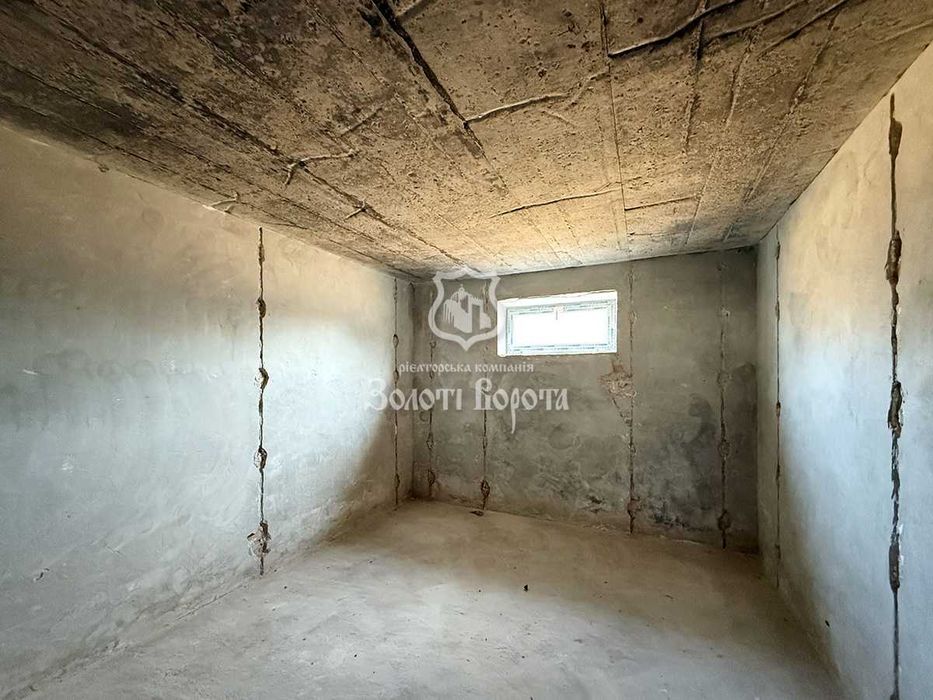 Будинок, 2 поверхи, ділянка — 0,8 га. с. Гавронщина, Макарівський р-н