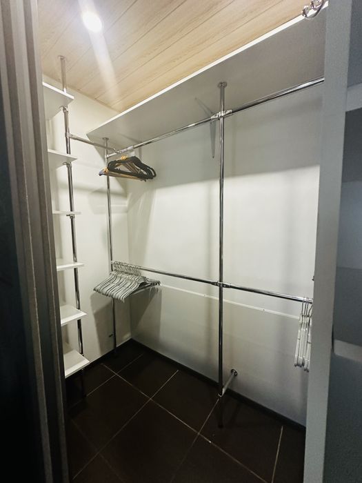 2 этажный дом  4-к  в районе улицы Луговской