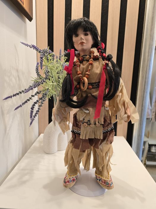 Indianka lalka kolekcjonerska na stojaku 40cm