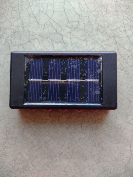 Lampa solarna LED zewnętrzna 9,9 cm x 5,5 cm