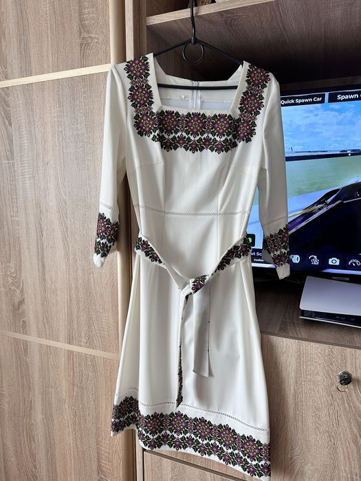 Вишиване плаття