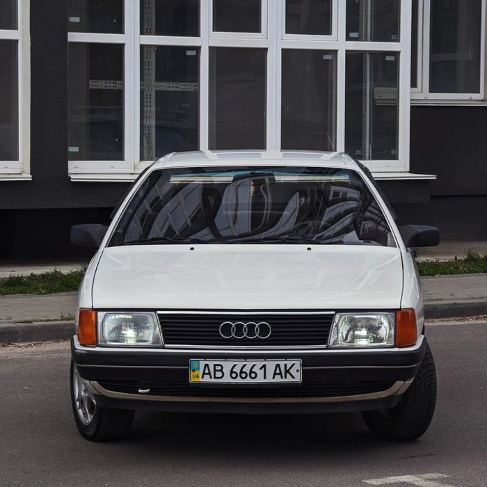 Ауді 100 с3 (сігара)