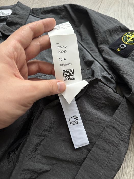 Нейлоновый овершот Stone Island