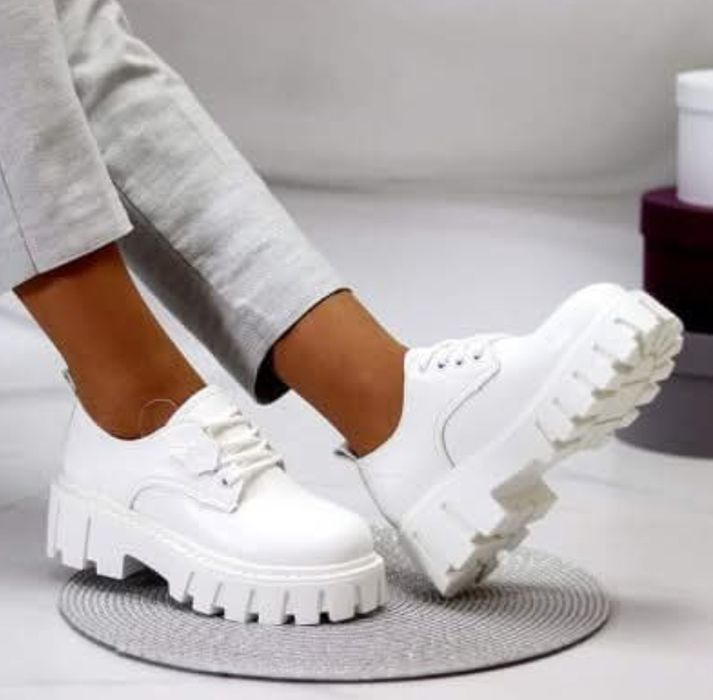 Взуття 39 розмір