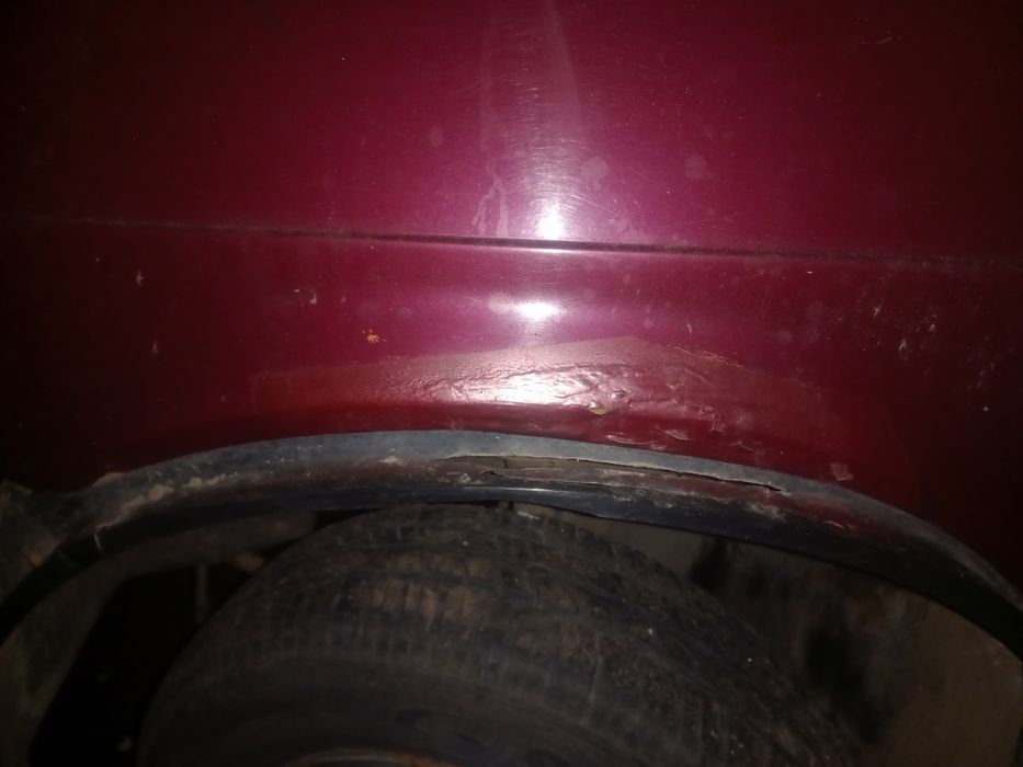 Продам задарма передне ліве крило на ВАЗ 2113-2115