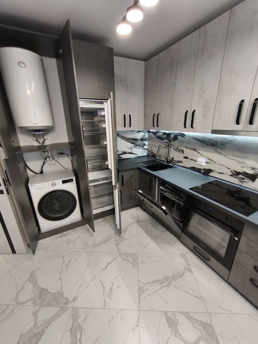 Вул.Кульпарківська 93 парус сіті