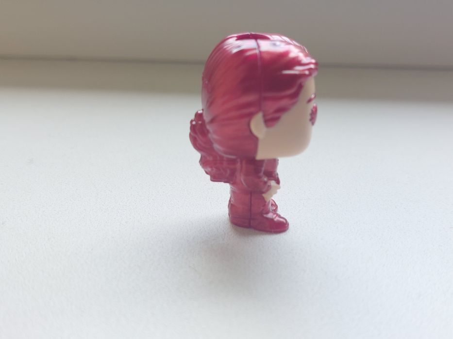ОБМІН Фігурки Kinder Joy Stranger Things + Значок в подарунок