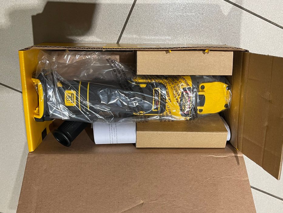 Dewalt   Reteficadora