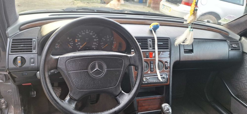 Mercedez-benz c220D