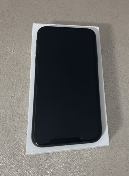 iPhone 11  Czarny