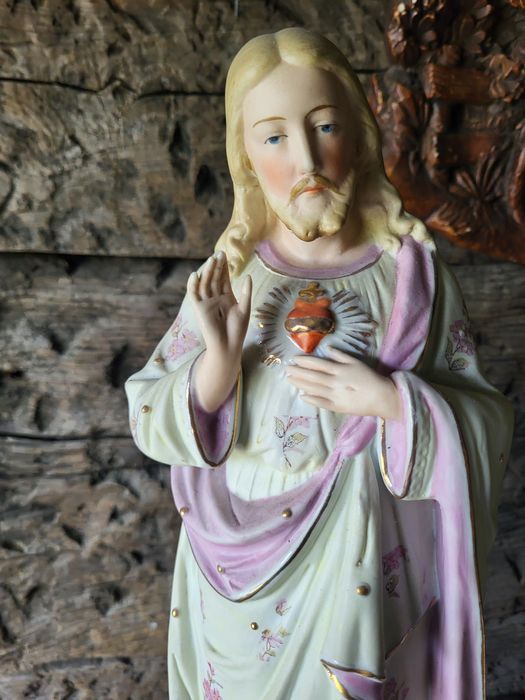 Biskwit pięknie malowana figurka Najświętsze Serce Pan Jezus
