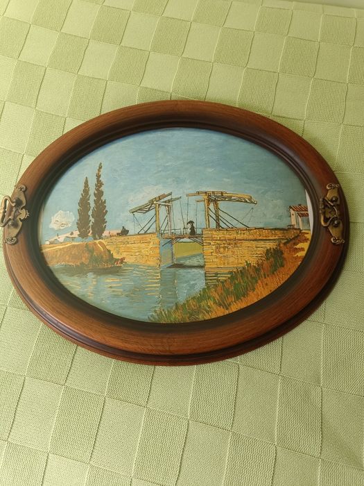 Tabuleiro decorativo de madeira e vidro. Antigo