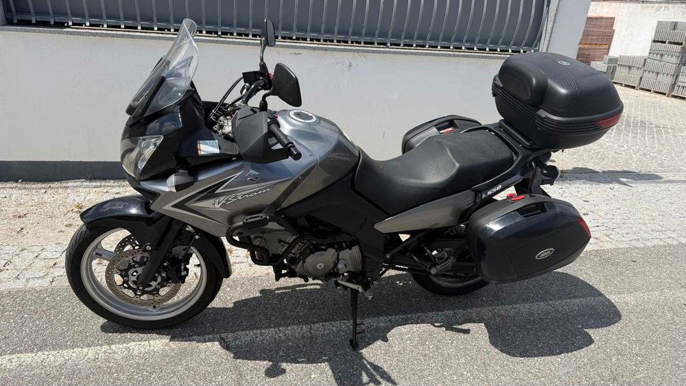Suzuki V-Strom 650 | 2011 | Apenas 21.626 km | Excelente Estado