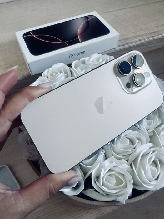 Iphone 16 Pro w stanie bardzo dobrym stanie