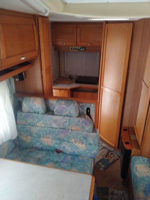Autocaravana Fiat Ducato 2.8 com 6 lugares com cinto segurança