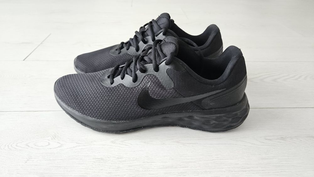 Кросівки nike revolution нові оригінал РОЗПАРОВАНІ  asics