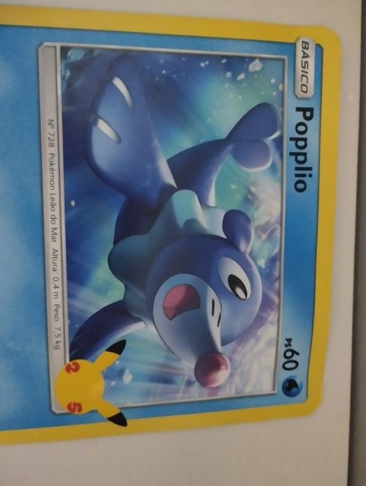 Carta Pokémon gigante