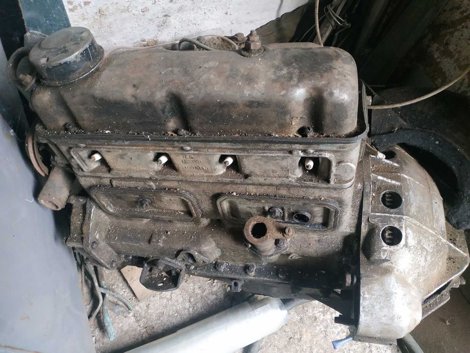 Два блоки циліндрів з головками газ 21