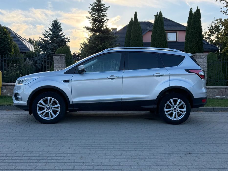Ford Kuga 2019r. 1.5 benzyna benzyna manual EUROPA   Navi opłacony