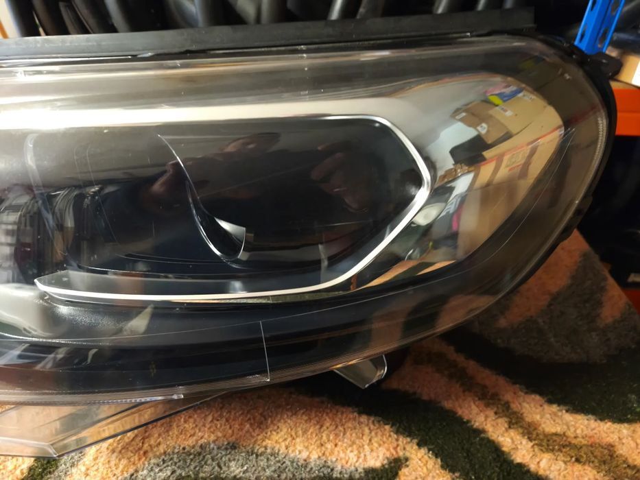 Farol esquerdo bi-xenon citroen Jumpy