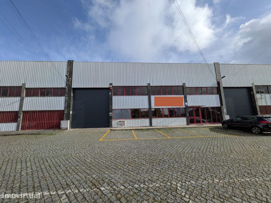 Pavilhão Industrial c/ 1000m² - Carreira, Vila Nova de Famalicão